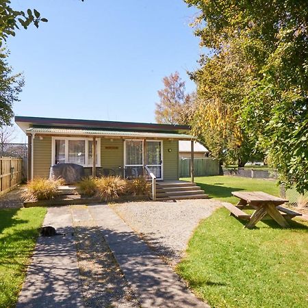 Accommodation Fiordland The Bach - One Bedroom Cottage At 226B Milford Road Te Anau Buitenkant foto