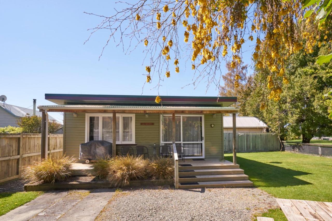 Accommodation Fiordland The Bach - One Bedroom Cottage At 226B Milford Road Te Anau Buitenkant foto