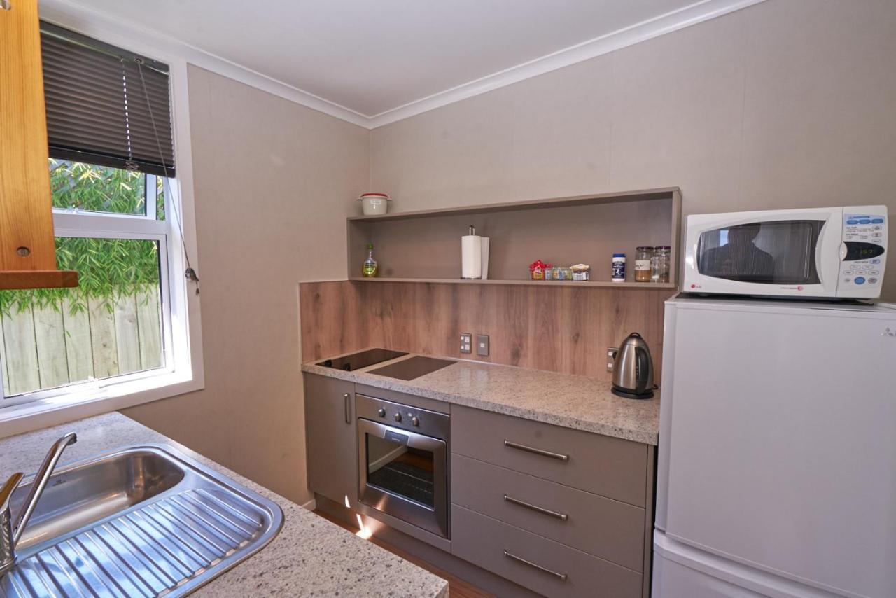 Accommodation Fiordland The Bach - One Bedroom Cottage At 226B Milford Road Te Anau Buitenkant foto
