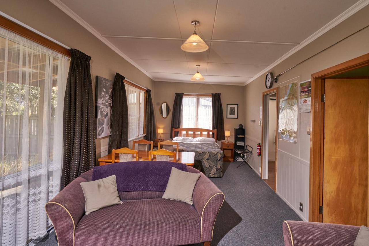 Accommodation Fiordland The Bach - One Bedroom Cottage At 226B Milford Road Te Anau Buitenkant foto