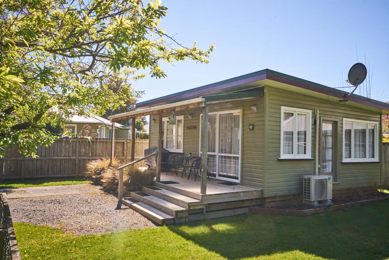 Accommodation Fiordland The Bach - One Bedroom Cottage At 226B Milford Road Te Anau Buitenkant foto